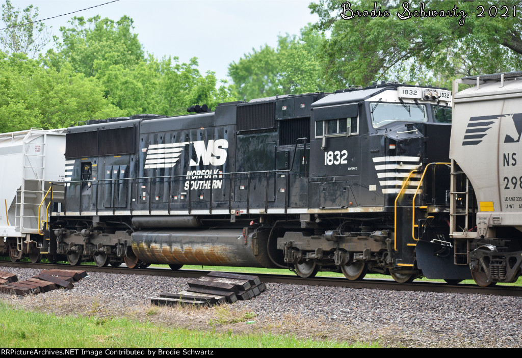 NS 1832